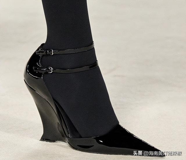 高档女鞋品牌大全，高端女鞋品牌排行榜（2023年夏季上市的奢侈品女鞋系列）