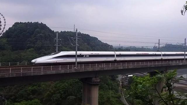 甬温线为什么要埋车头，甬温线动车为什么埋掉（国内干线动车组全家福）
