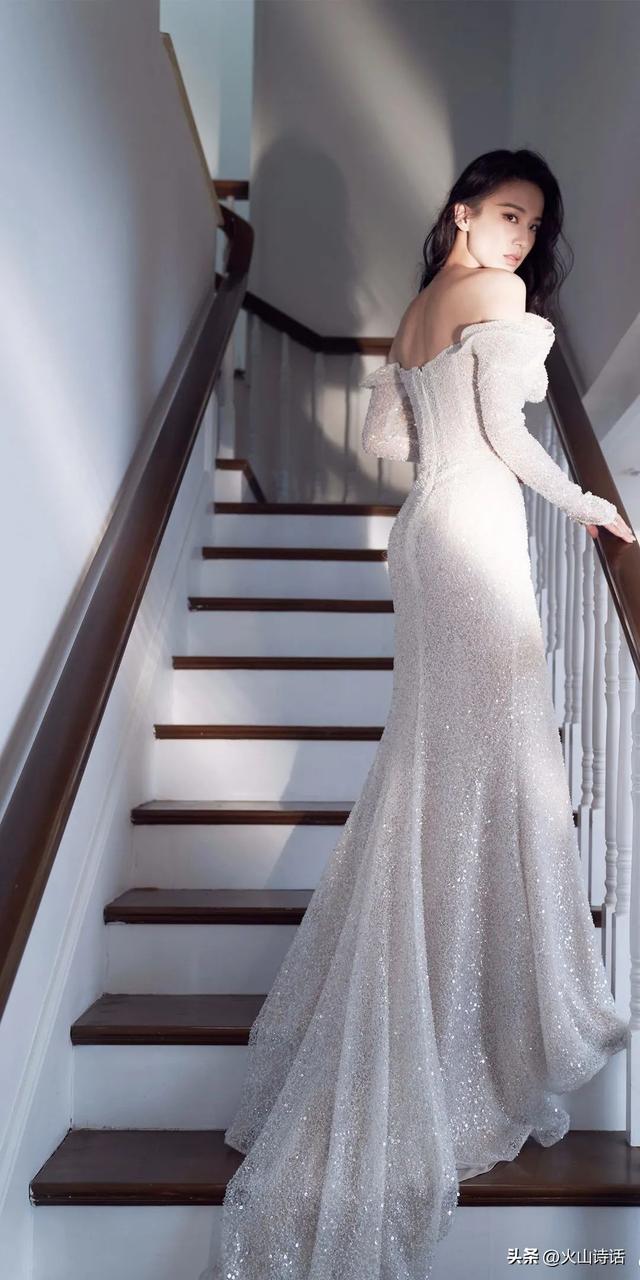 黄圣依拍过的电影，黄圣依有拍哪些电视剧（黄圣依：婚变风波后首露面）