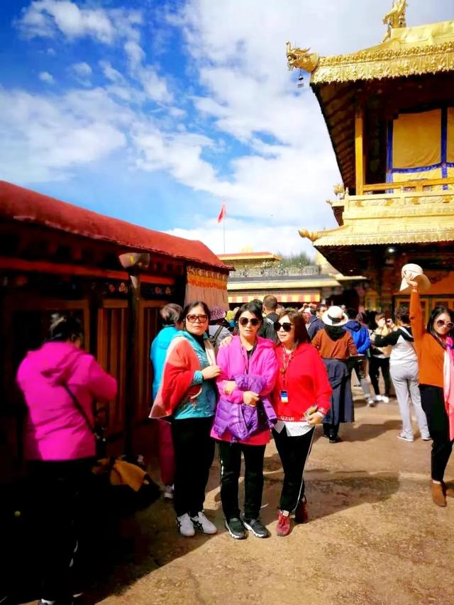 有什么成语描写赞美拉萨的天空，形容拉萨的天空的词语（天上西藏大美于行）