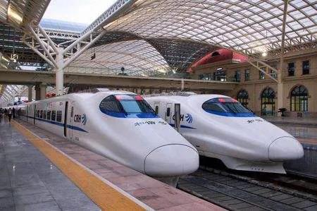 高铁跟动车的区别是，高铁与动车有区别（两者概念完全不同）