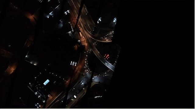 如何使用premiere制作分屏画面，premiere怎么分屏（Pr如何做出画幅改变的动态分屏效果）