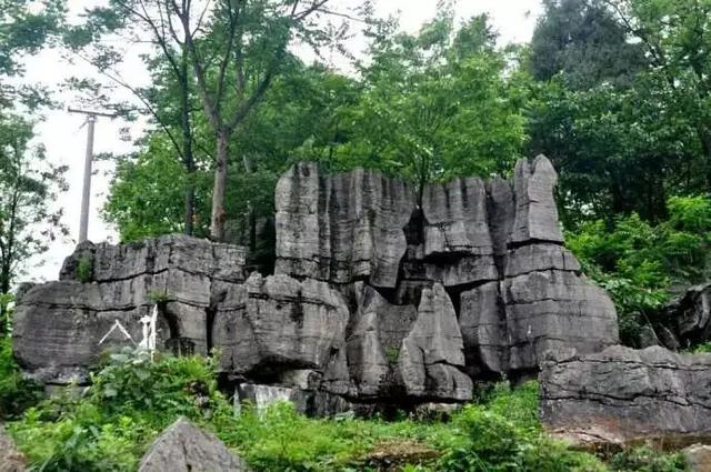 贵州旅游十大景点，贵州旅游十大景点排名千户苗寨（贵州十大冷门景点）