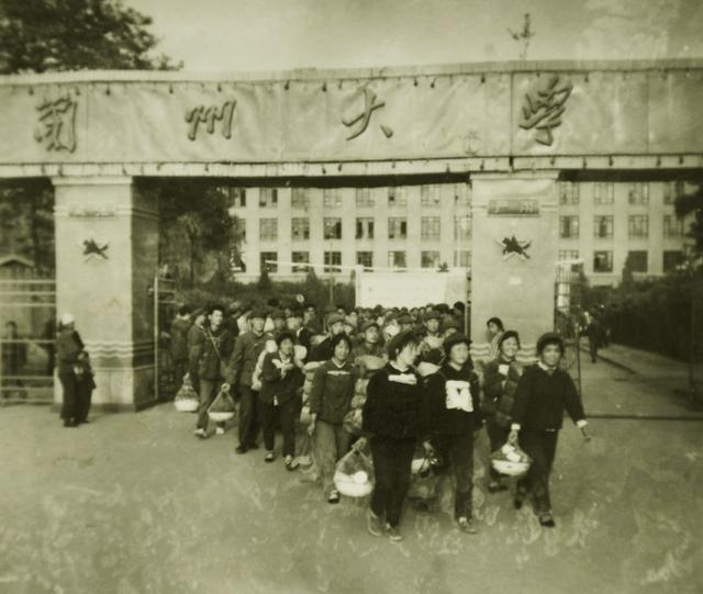 六七十年代的童年生活，看六七十年代人民的精神面貌