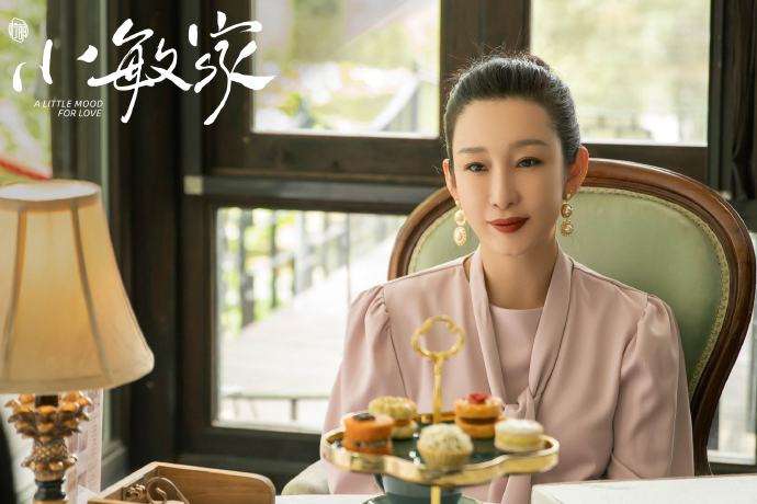 黄小晶和邓菊芳的丑陋，演艺圈最丑的女演员（被嘲“史上最丑影后”秦海璐）