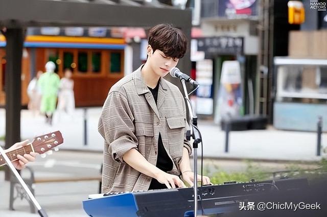 最帅的动漫男主角，日本动漫男主角帅气腹黑排行榜（“撕漫男”就是为他发明的）