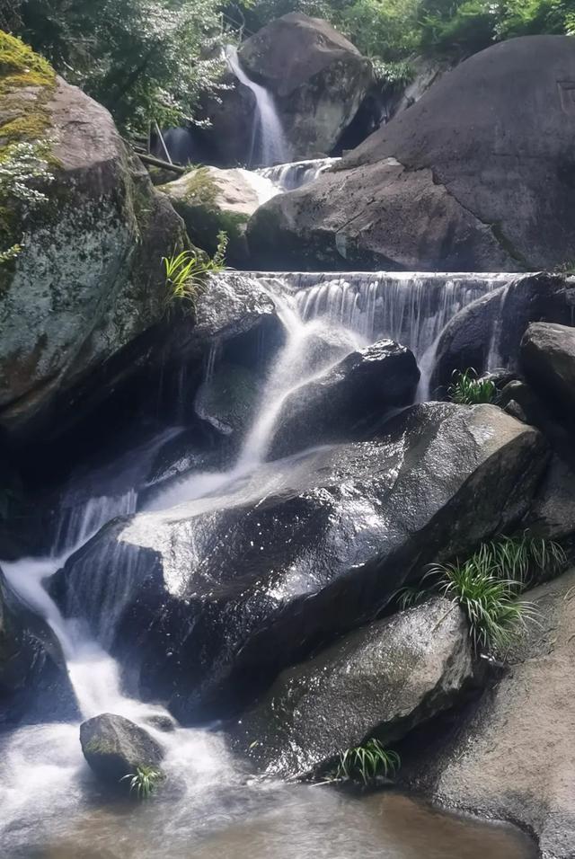 南昌梅岭旅游攻略 ，南昌梅岭旅游攻略路线（收下这份父亲节梅岭旅行攻略）