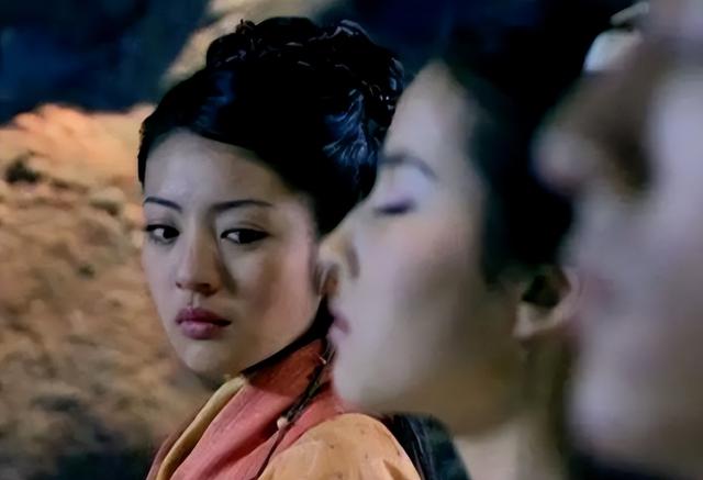 阿桑：从小寄人篱下，凭《一直很安静》走红，结婚前因癌症去世