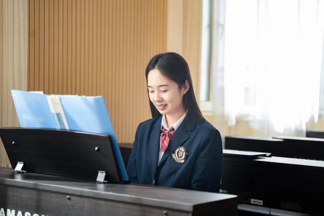 职高和普高有什么区别 哪个好，普高与职高哪个好（普高和职校该选哪一个）