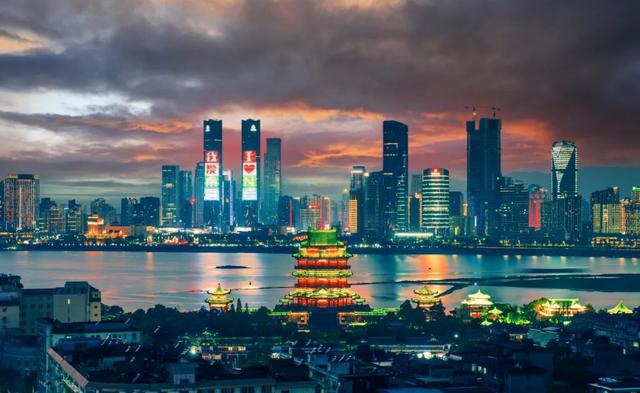 南昌附近一日游必去景点，南昌一日游必去景点推荐（他们都来了......）