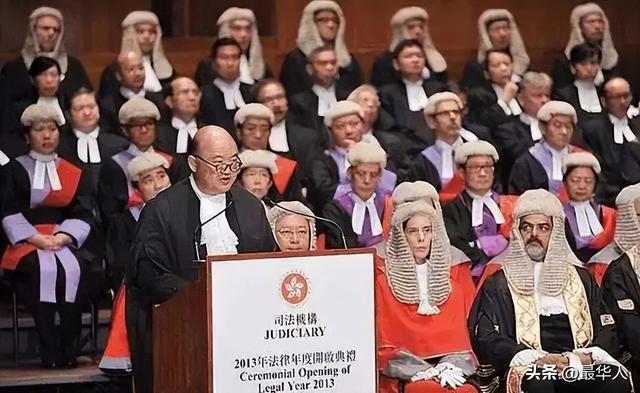 戴假发称呼法官为，港版法律（这群“洋法官”们才更应该上热搜）