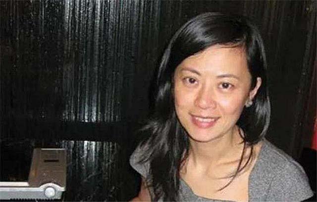 姜丰的前夫，她曾为嫁英国高管改国籍离开央视（前央视主持赴英留学生子）