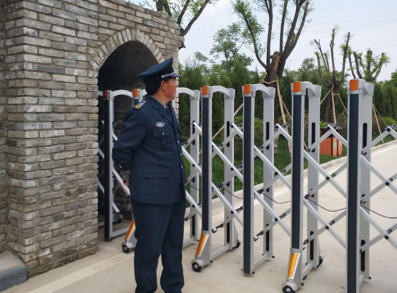 学校放假会保存快递吗（武汉一高校封闭管理）