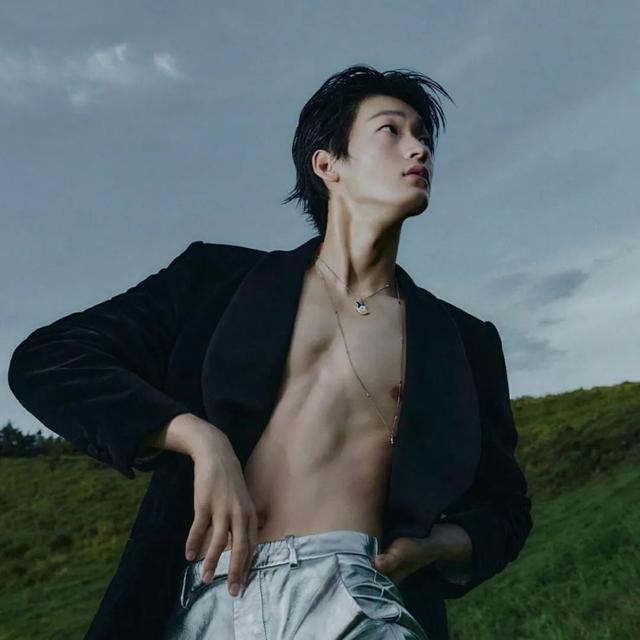 好看的男头，微信头像，好看的男头（好看帅气的个性男头像）