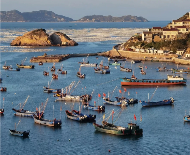 浙江海边沙滩旅游景点，中国海滩排名（浙江这几个海岛美翻了）