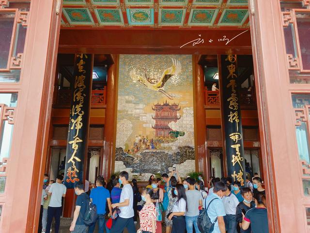 武汉是省会吗，武汉是省会城市还是直辖市（却被称为“散装城市”）