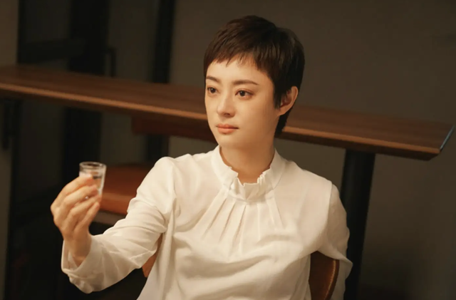 新上海滩方艳芸最后咋了，上海滩中的方艳芸（10位“大变脸”的内娱女神）