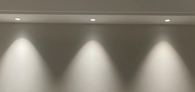 抽屉卡住了拉不出来怎么办，抽屉卡住打不开怎么办（忽略装修中的尺寸有多尴尬）