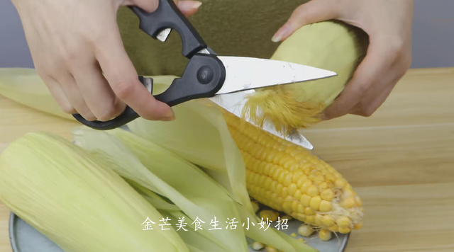 新鲜玉米怎么保存，新鲜玉米怎么保鲜保存多久（不要再直接放进冰箱里了）