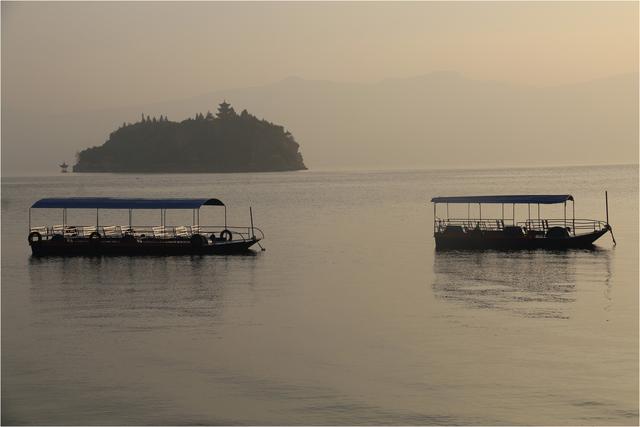 抚仙湖旅游，抚仙湖旅游攻略（胡言摄影抚仙湖16年的50幅照片）