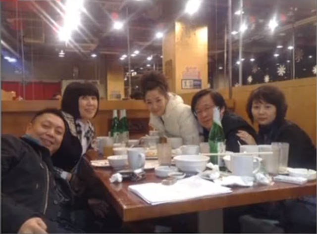 王芳个人资料简介，王芳个人资料（从情感主播到直播卖书一姐）