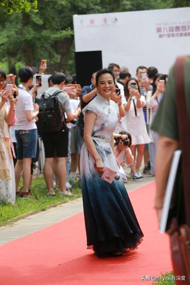 尤三姐扮演者，尤三姐扮演者 新版（但依旧可以看出当年惜春的影子）