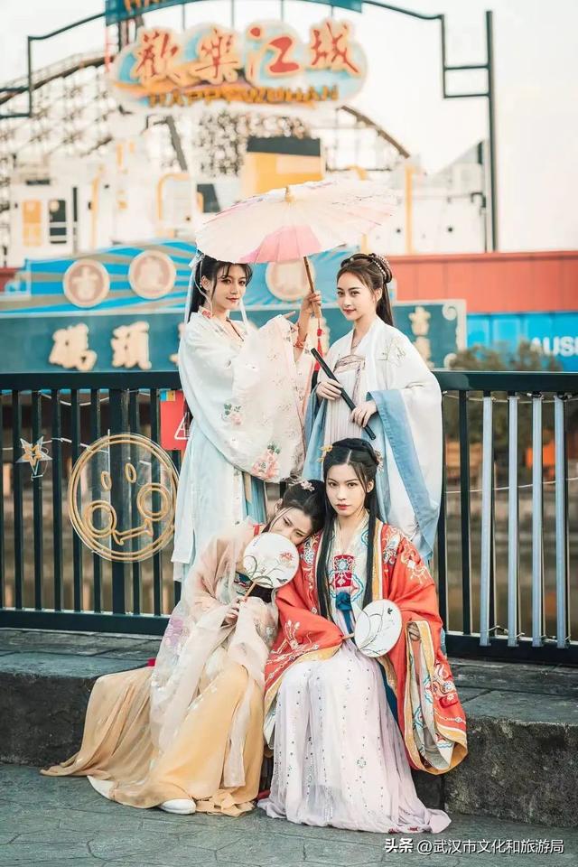 成都欢乐谷夜场，成都欢乐谷游玩指南（中秋赏乐倒计时）