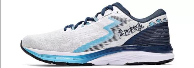 安踏跑鞋排行榜前十名，安踏篮球鞋排行榜前十名（近期人气跑鞋TOP10大公开）