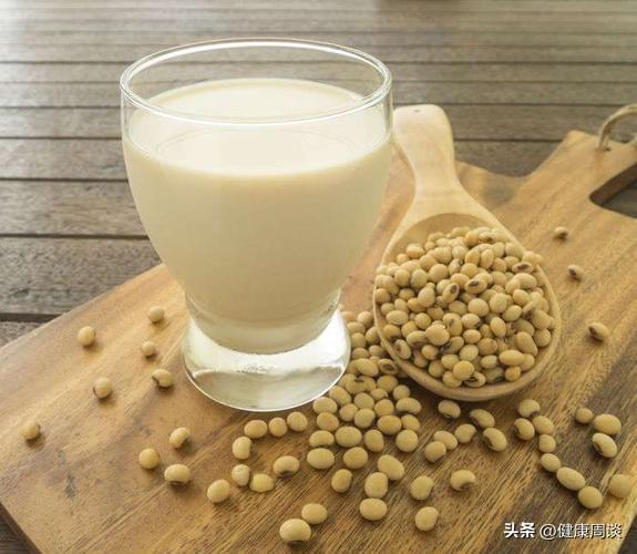 豆浆什么时候喝好，豆浆什么时候喝比较好（营养师：豆浆的健康喝法）