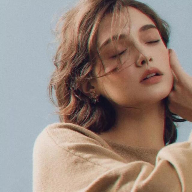 朋友圈发泄情绪的句子，朋友圈发泄情绪的句子说说（20句小众情绪文案）