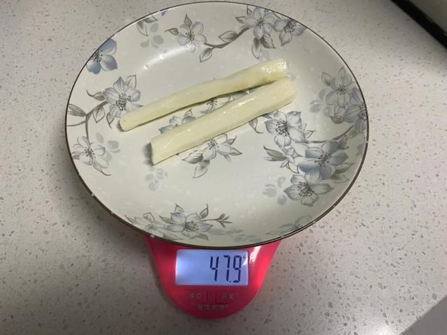 山药饼的家常做法，山药饼做法大全家常（两人晚餐简单山药饼）