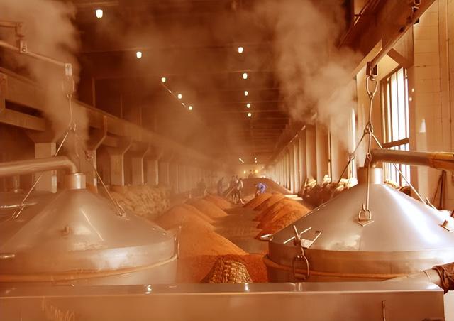 酒是什么做成的，酒是什么做成的图片（关于白酒酿造的基本原理）