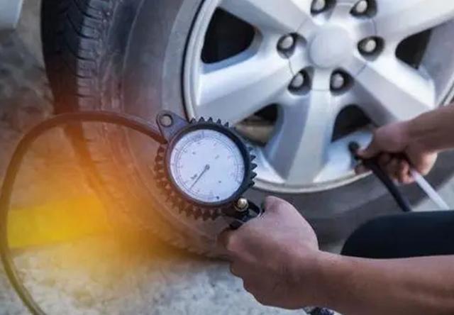 轎車輪胎氣壓多少正常,suv轎車輪胎氣壓多少正常(修理店給輪胎一律打