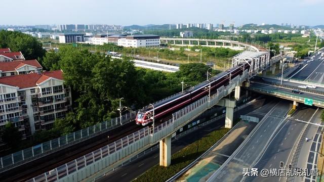 镇江属于哪个市，扬子江在哪里个城市（发达的镇江为何房价如此之低）