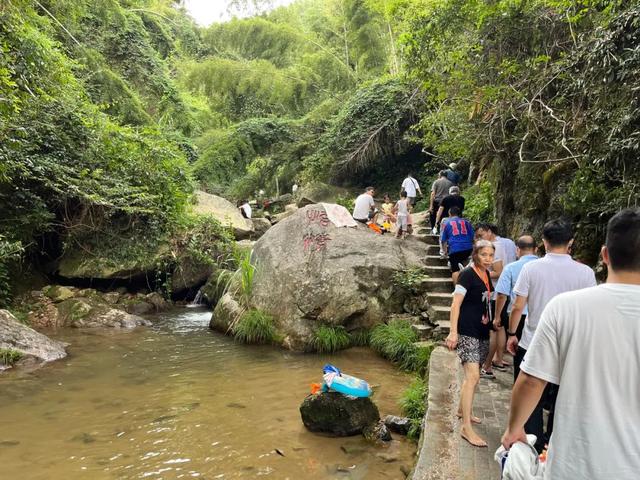 南昌附近一日游必去景点，南昌一日游必去景点推荐（他们都来了......）