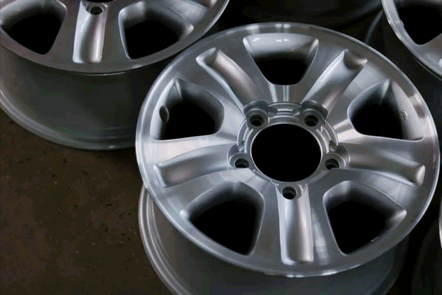 油压减震器，减震器原理图（搞来一辆“破烂不堪”的04年LC100）