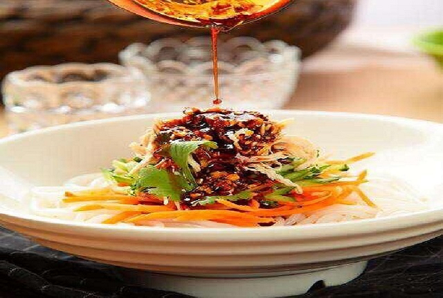 酸角是哪里的特产，酸角（酸角的热量）（云南最出名的六道菜）