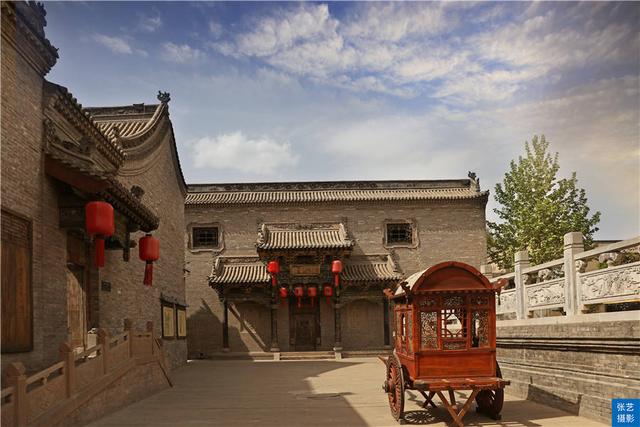 乔家大院在哪里，山西乔家大院（山西乔家大院5A景区降4A）