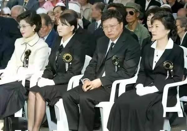 朴槿惠有感情吗，重感情是她一生的败笔