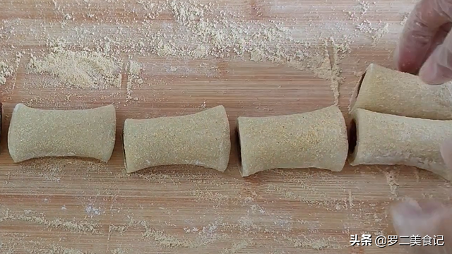 糯玉米蒸多长时间，蒸糯玉米一般需要多少长时间（糯米粉加水上锅一蒸）