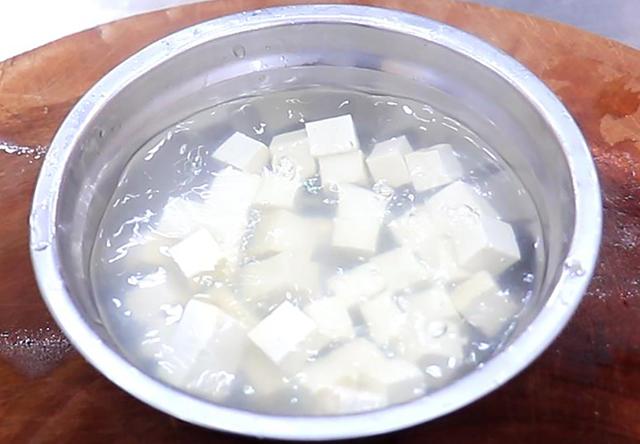 蒸牛肉的做法，建议大家：少吃面条米饭