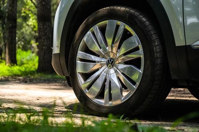 途昂油耗多少钱一公里，途昂每公里油耗多少钱（数字化升级的全新途昂）