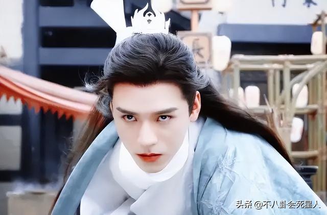 男星也改年龄！42岁男演员改小五岁，有人从80后变90后鲜肉