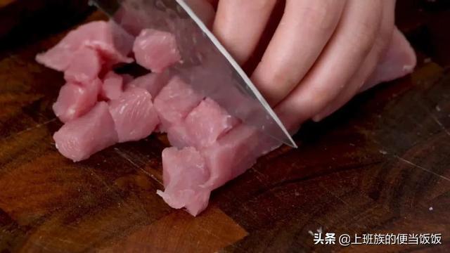 樱桃肉的做法，樱桃肉的做法最正宗的做法视频（全家都爱的肉肉做法）