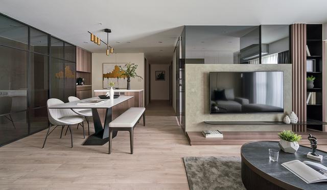 电动遥控窗帘的分类及知识介绍，电动窗帘百科（不想多花钱就提前收藏吧）