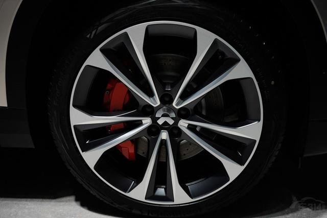 五六万买什么车最好，二手车五六万买什么车最好（蔚来EC7和凯迪拉克锐歌怎么选）