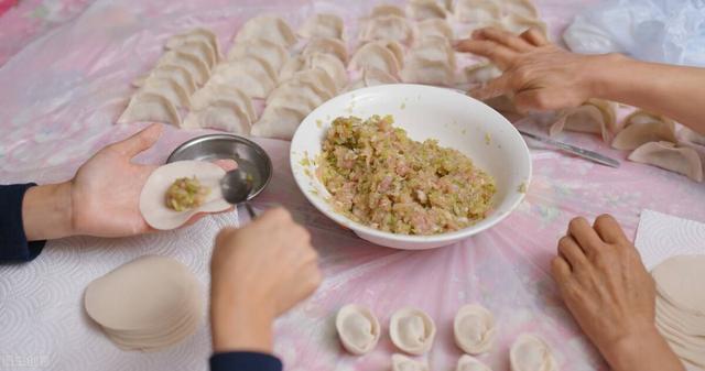 面和米饭哪个热量高，面的热量高还是米饭（馒头米饭未上榜）