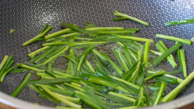 鹌鹑蛋是发物吗，属于发物的食物一览表（8种“增补食物”要多吃）