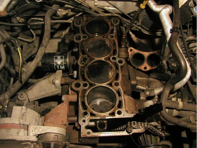 直列发动机是什么意思，直列发动机的缩写（常见的直列四缸发动机）