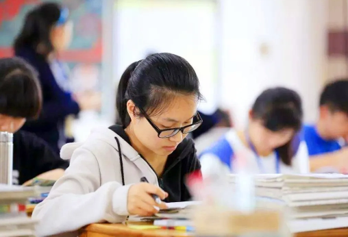 2022年最新2022哪些省不限制高考移民，2022年有哪些省份加入新高考（2022年高考还要回原籍考吗）